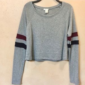Cool Bozzolo Grey Cropped Long Sleeve Top with Burgundy and Black Trim, Size M